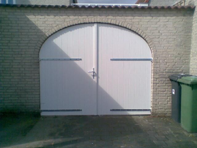 Halfronde garagedeur